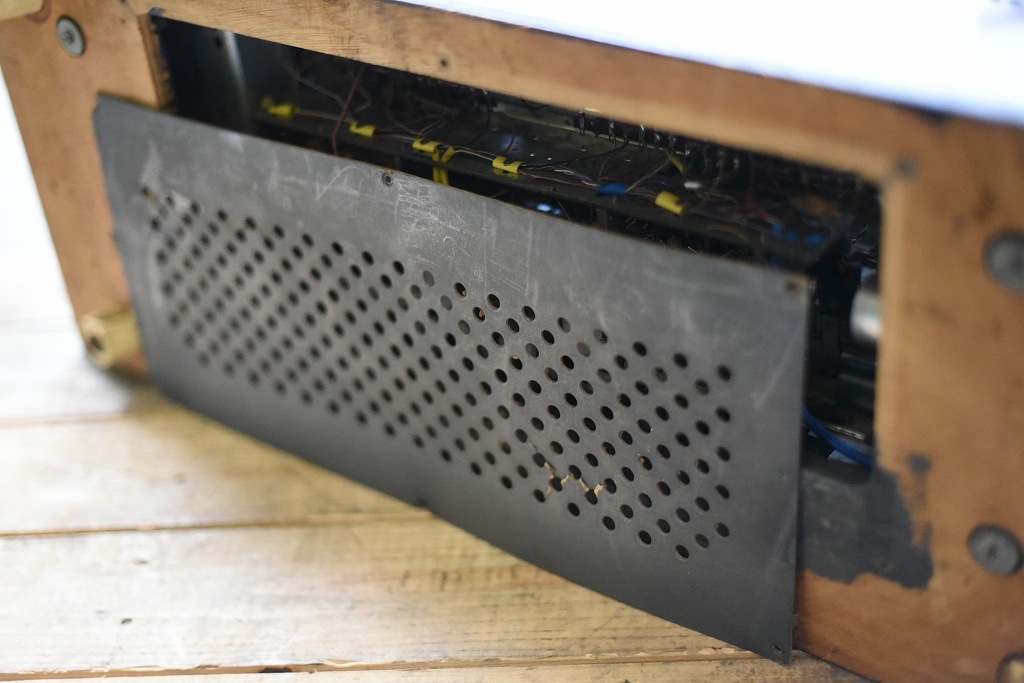 104927 ヴィンテージ　「GRUNDIG TYPE 5066」　ラジオ　ドイツ製 MADE IN GERMANY