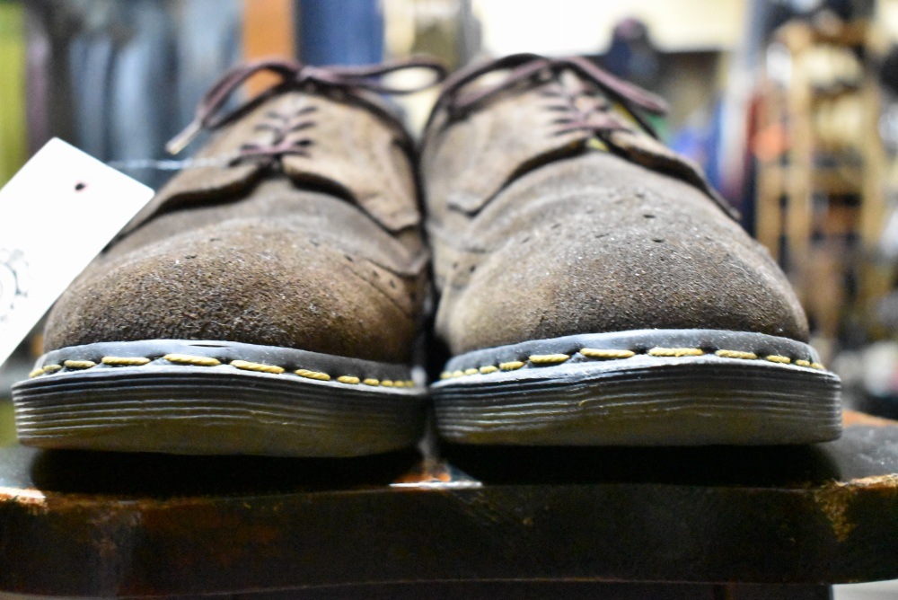 109077 ヴィンテージ シューズ「 ドクターマーチン」　Dr. Martens 3ホール スウェード MADE IN ENGLAND 