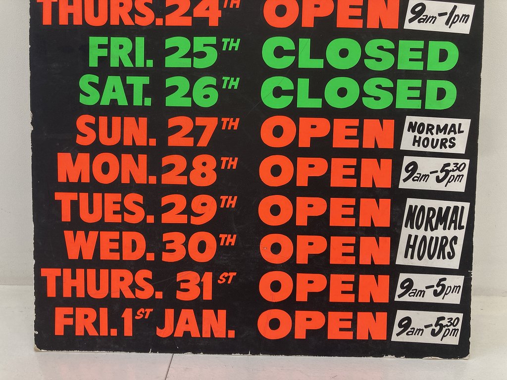 108494「Christmas & New Year HOLIDAY OPENING」Business hours ガレージ 看板 店舗什器