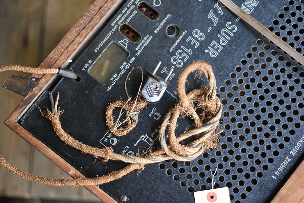 104903 ヴィンテージ　「RFT DiamantⅡ」　ラジオ　ドイツ製 MADE IN GERMANY