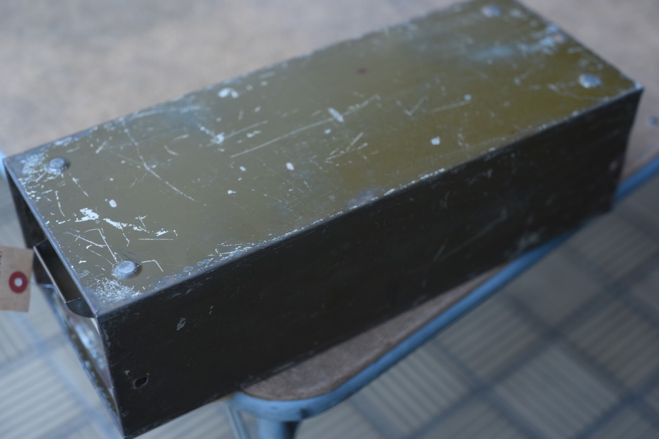 UK インダストリアル スチールキャビネット 英国 101556