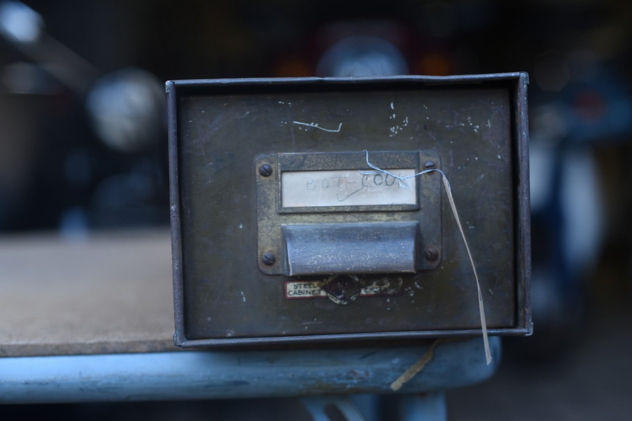 UK インダストリアル スチールキャビネット 英国 101556