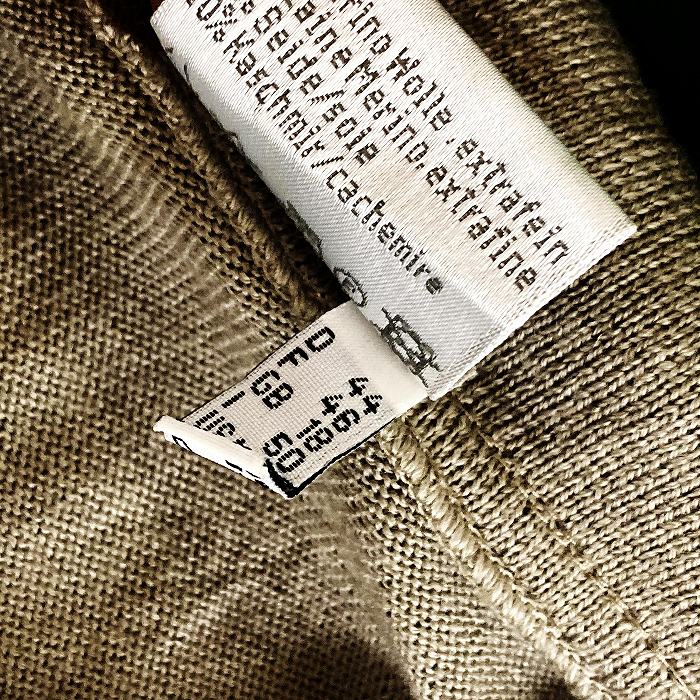105912 ヨーロッパ　ニットポロ　シャツ  「Letalana」 MADE IN SWITZERLAND 虫食いあり