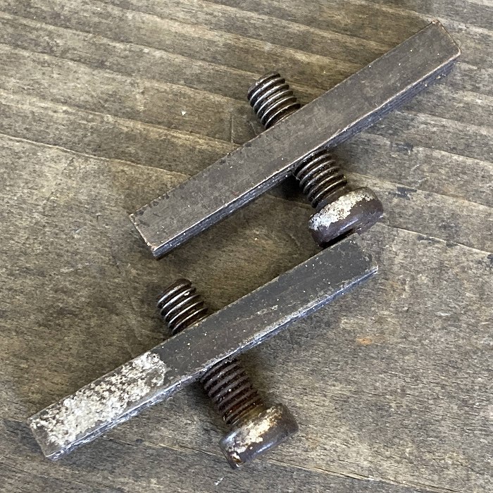 106460 UK ヴィンテージ カーバッチ用 取付金具