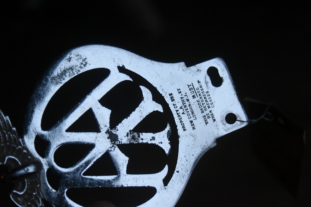 103350 UK ヴィンテージ　50年代　クロームメッキ　AA Automobile Association カーバッチ　