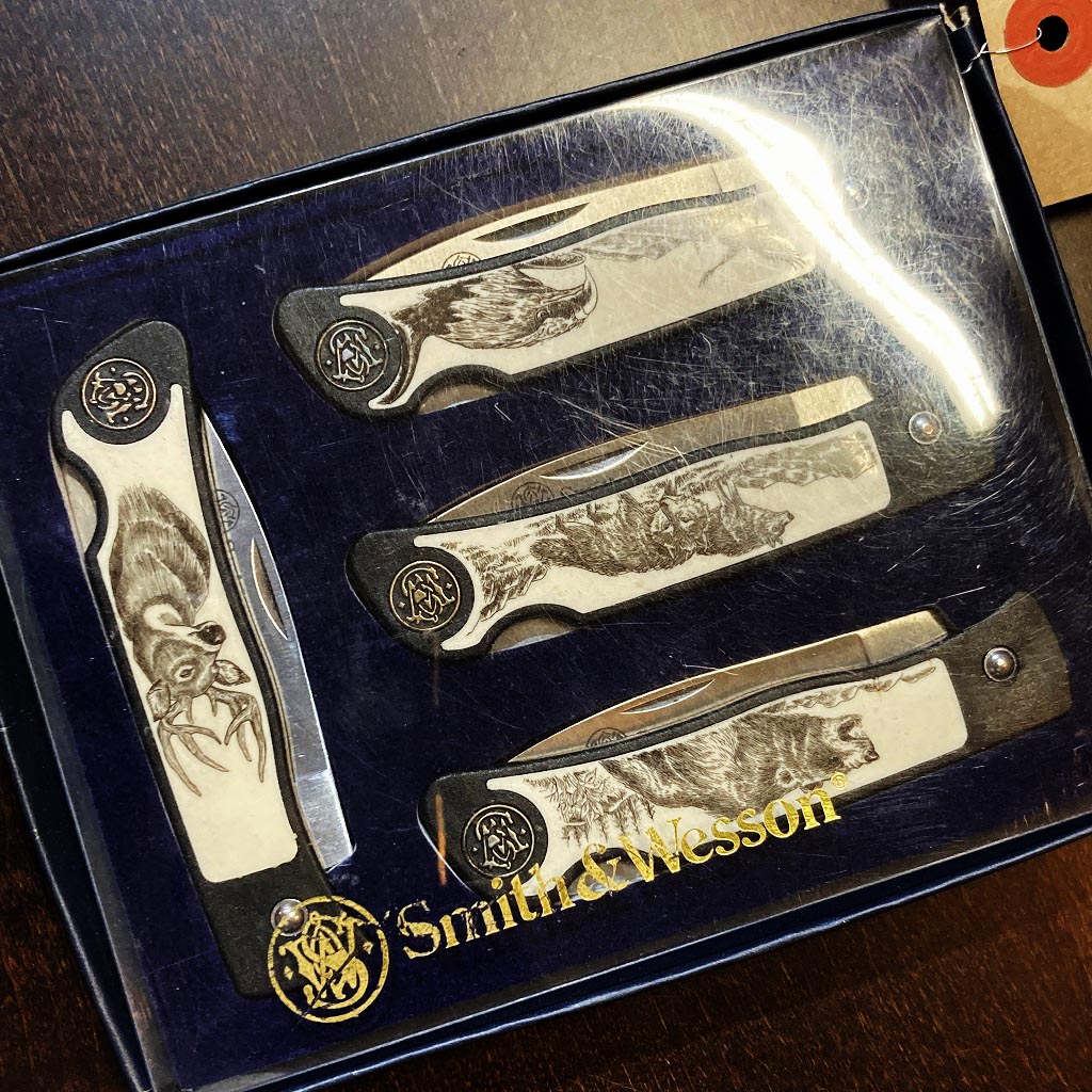 108135 「smith & wesson」 「Wildlife」　ワイルドライフ ナイフセット