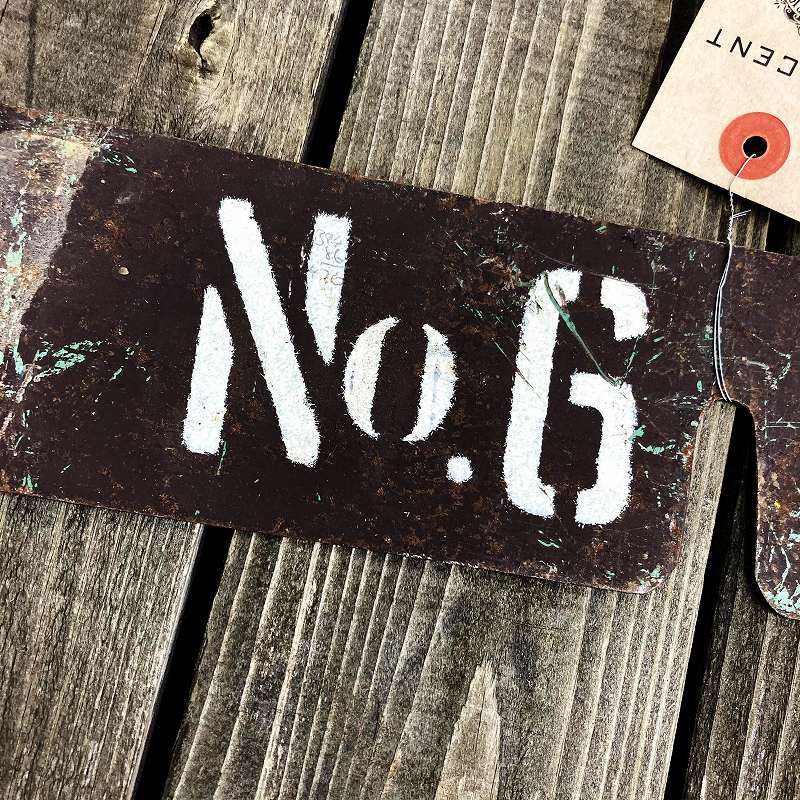 105600 ヴィンテージ　サインプレート　看板　 MADE IN ENGLAND