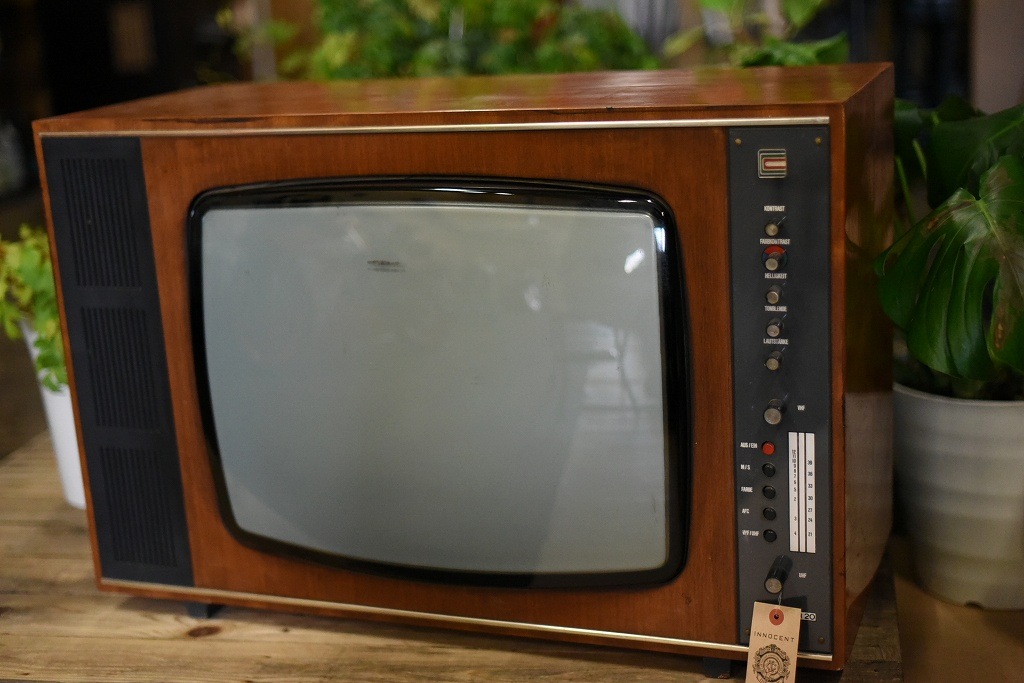 104925 ヴィンテージ　「RFT COLOR 20/1」　ブラウン管テレビ　ドイツ製 MADE IN GERMANY
