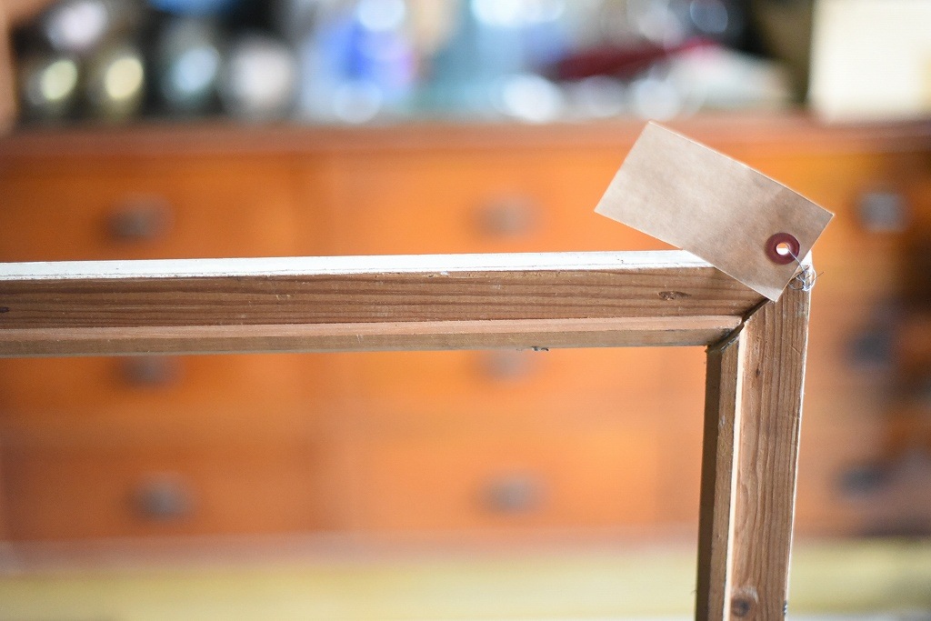 103584 ヴィンテージ　ウッドフレーム グラツキ破損　額縁