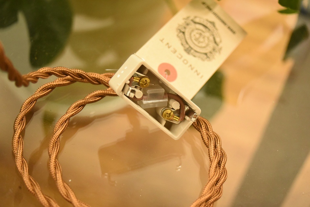 104790 インダストリアル　ガラスインシュレーター　ランプ　照明　USA　　碍子　i009