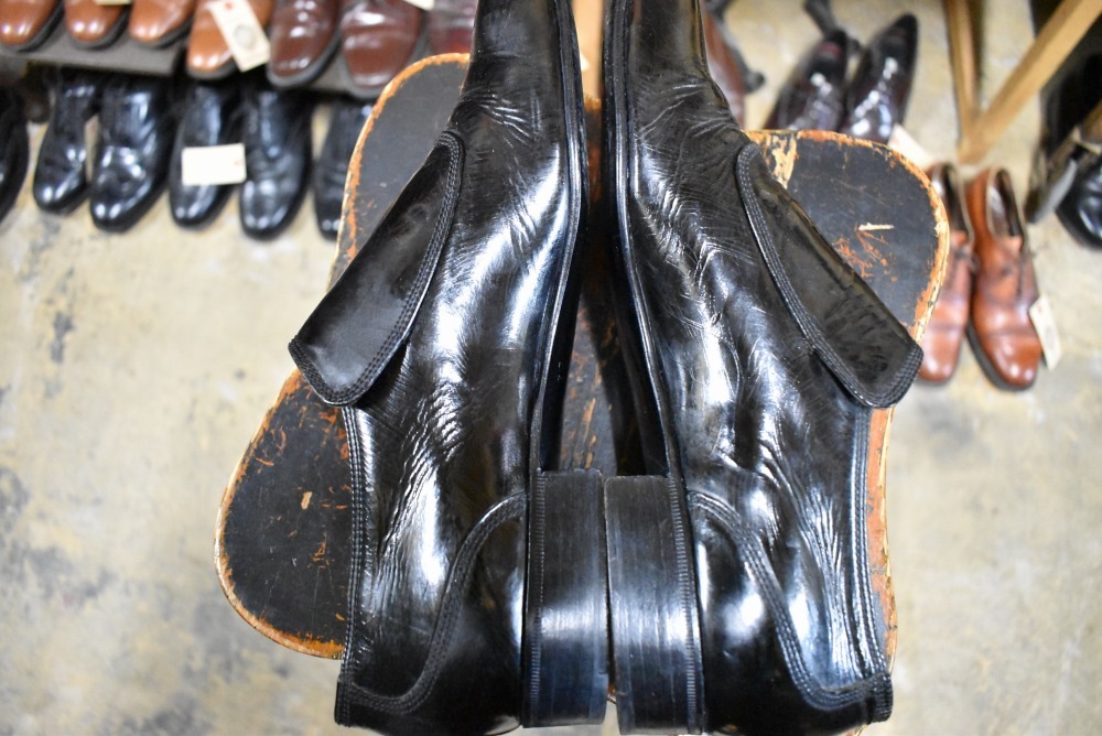 109559「SIDS by Moya bowier」ボタンシューズ SIZE 9 1/2 made in Porutogaru