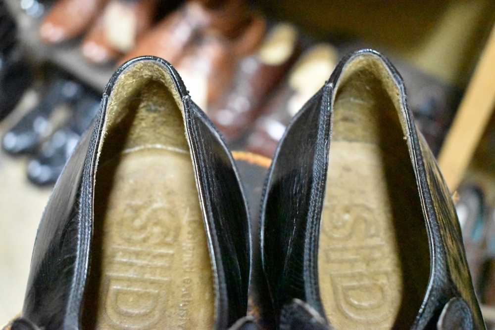 109559「SIDS by Moya bowier」ボタンシューズ SIZE 9 1/2 made in Porutogaru