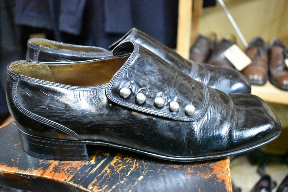 109559「SIDS by Moya bowier」ボタンシューズ SIZE 9 1/2 made in Porutogaru