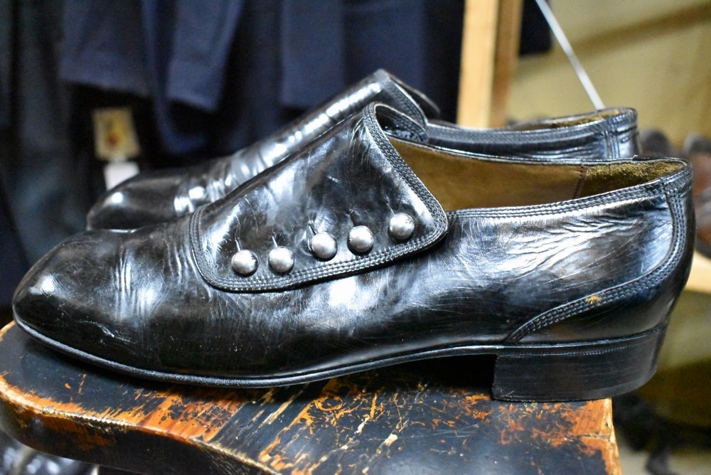 109559「SIDS by Moya bowier」ボタンシューズ SIZE 9 1/2 made in Porutogaru