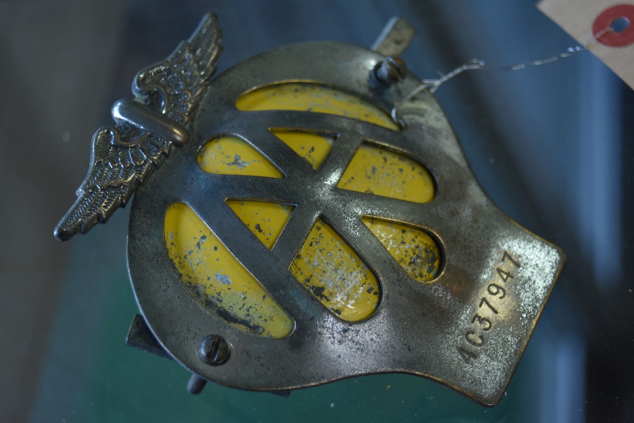 101405 UK ヴィンテージ　AA Automobile Association カーバッチ