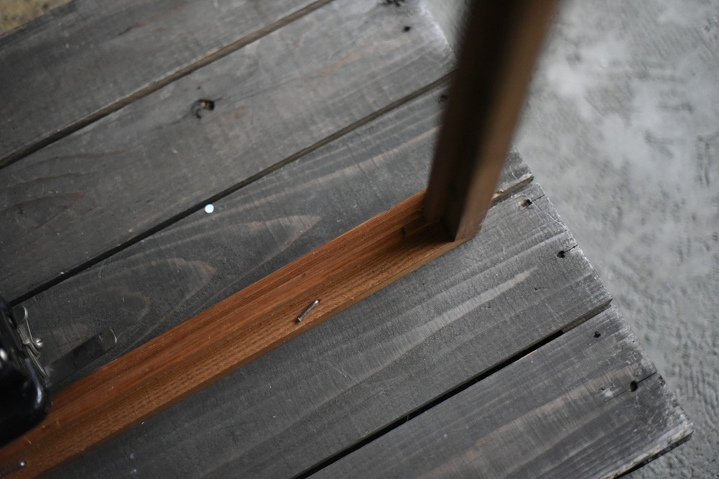 103566 ヴィンテージ　ウッドフレーム 一部破損　額縁