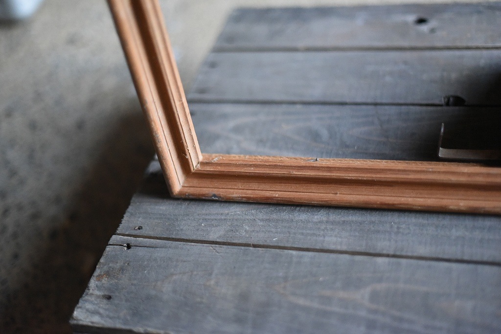 103566 ヴィンテージ　ウッドフレーム 一部破損　額縁