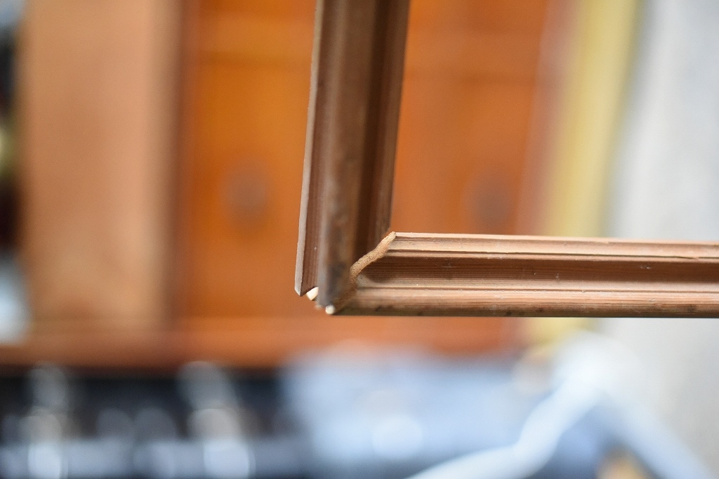 103566 ヴィンテージ　ウッドフレーム 一部破損　額縁