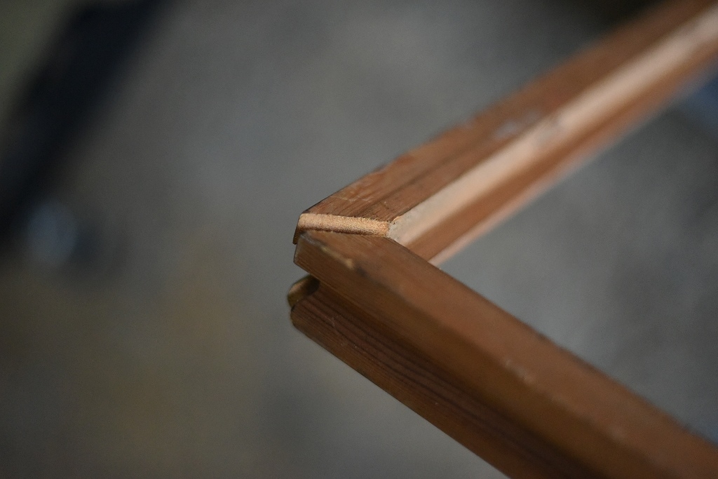 103566 ヴィンテージ　ウッドフレーム 一部破損　額縁