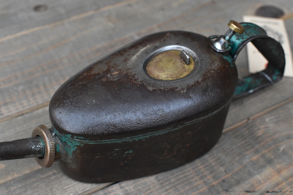 106847 ヴィンテージ　オイル差し　鉄製　一部真鍮　英国