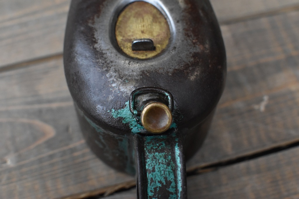 106847 ヴィンテージ　オイル差し　鉄製　一部真鍮　英国