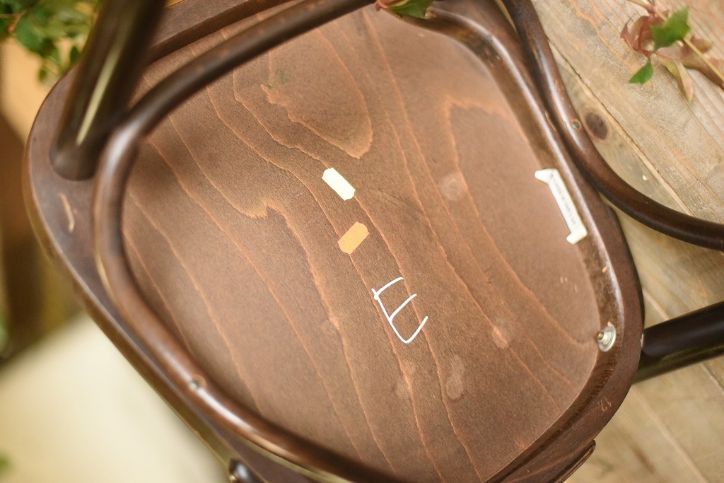 104572　No.056　311056　USED TON CHAIR　中古
