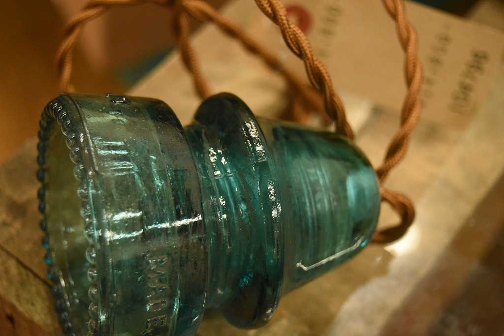 104796 インダストリアル　ガラスインシュレーター　ランプ　照明　USA　　碍子　i009