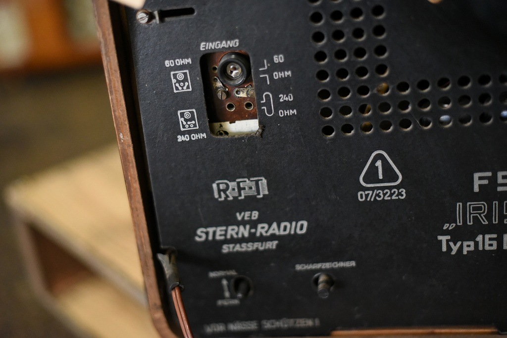 104919 ヴィンテージ　「RFT IRIS 17B TYPE16」　ブラウン管テレビ　ドイツ製 MADE IN GERMANY