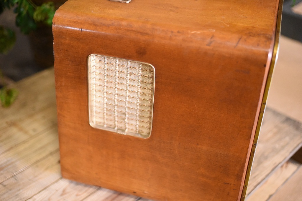 104919 ヴィンテージ　「RFT IRIS 17B TYPE16」　ブラウン管テレビ　ドイツ製 MADE IN GERMANY