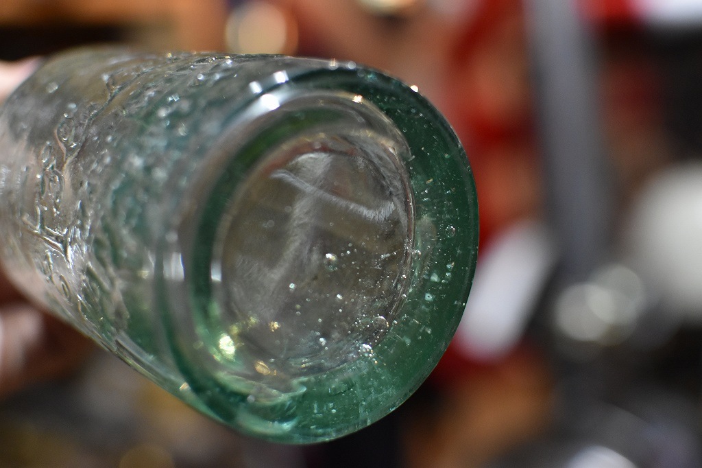 106789 ヴィンテージ　ボトル　瓶　イギリス ガラス