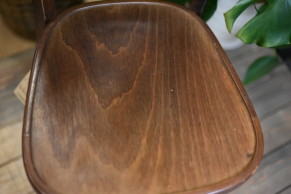 104605 USED TON CHAIR　中古