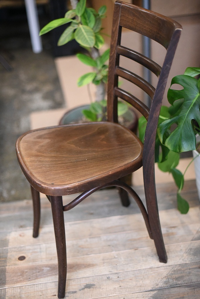 104605 USED TON CHAIR　中古