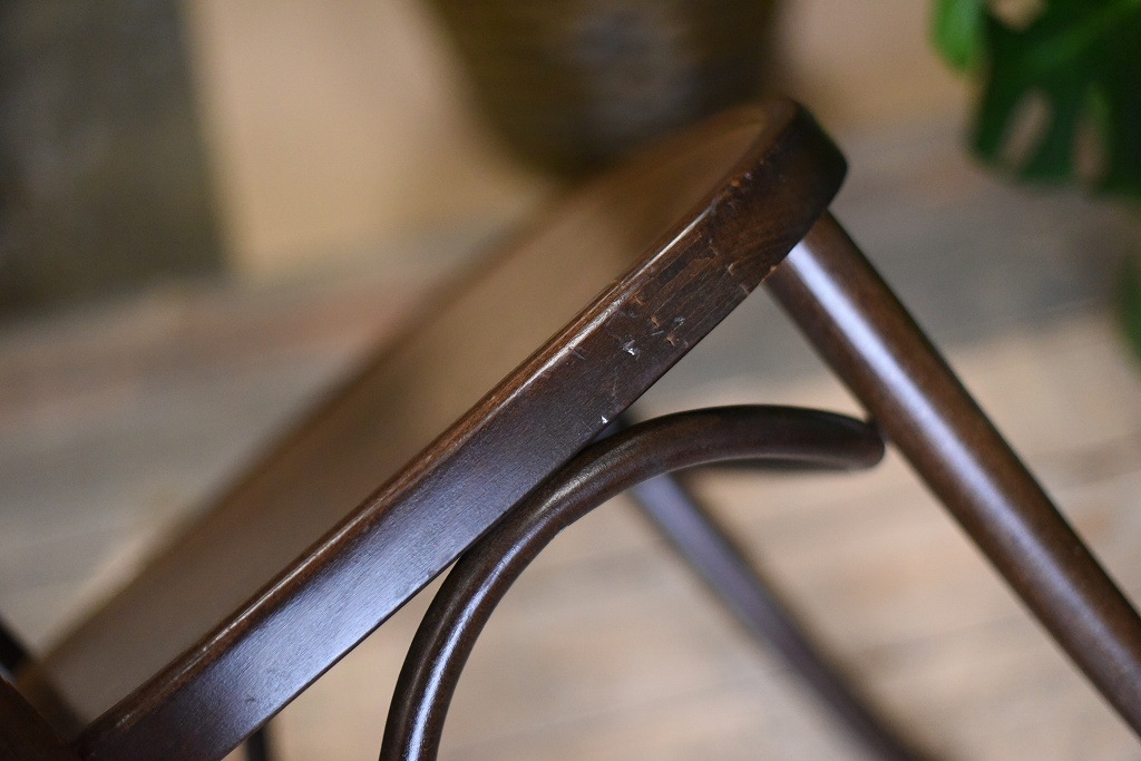 104605 USED TON CHAIR　中古