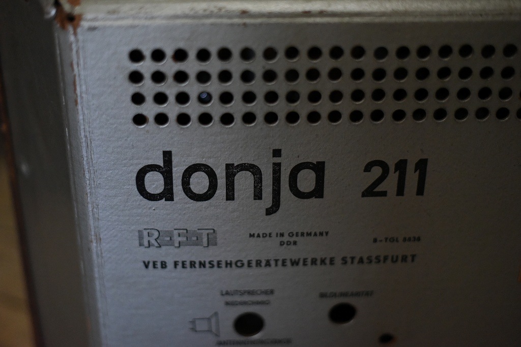 104920 ヴィンテージ　「RFT donja 211」　ブラウン管テレビ　ドイツ製 MADE IN GERMANY