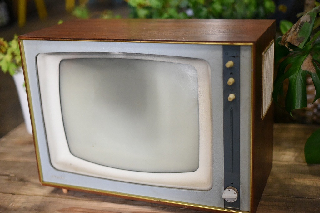 104920 ヴィンテージ　「RFT donja 211」　ブラウン管テレビ　ドイツ製 MADE IN GERMANY