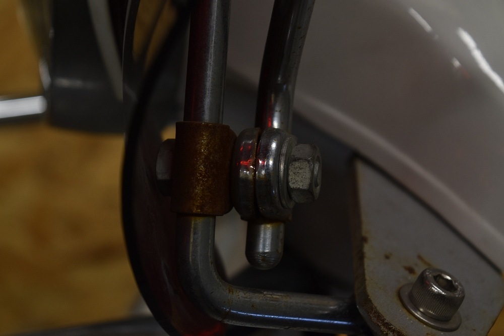 107136 英国 ENGLAND MIRROR CLAMP D CLIP　アクセサリー　Dクリップ ミラークランプ クラシックカー　