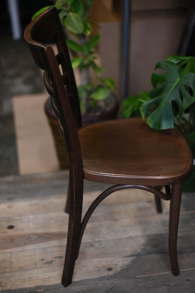 104842 USED TON CHAIR 中古