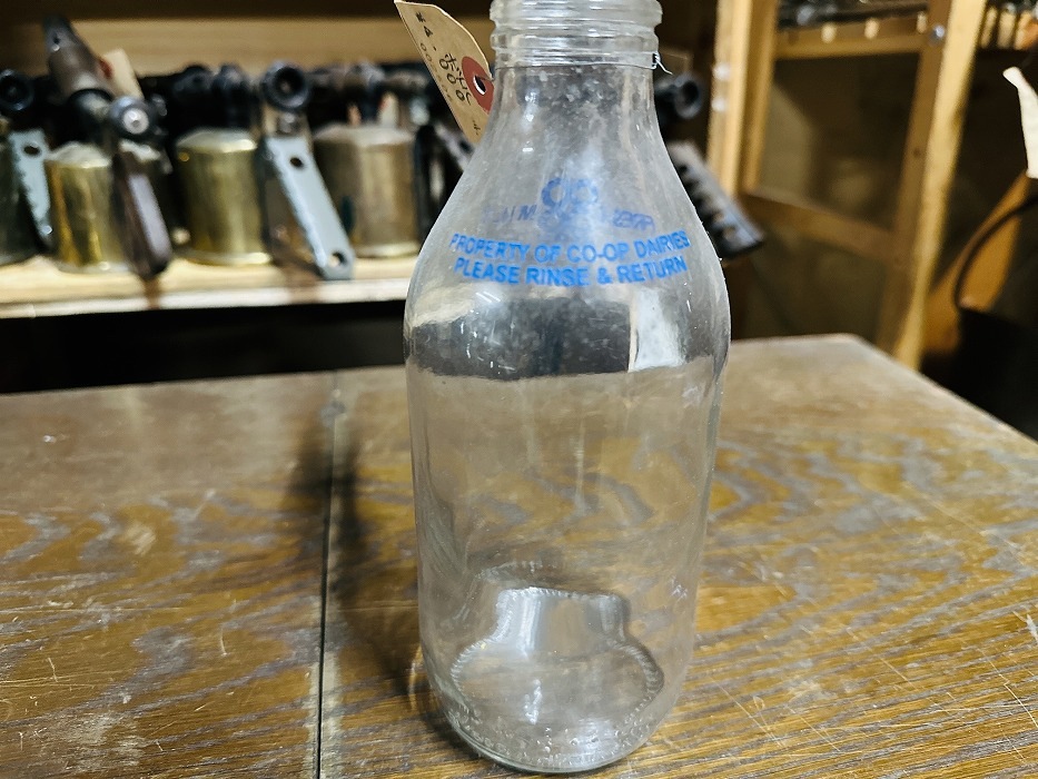 002506 ヴィンテージ　ボトル　瓶　イギリス ガラス