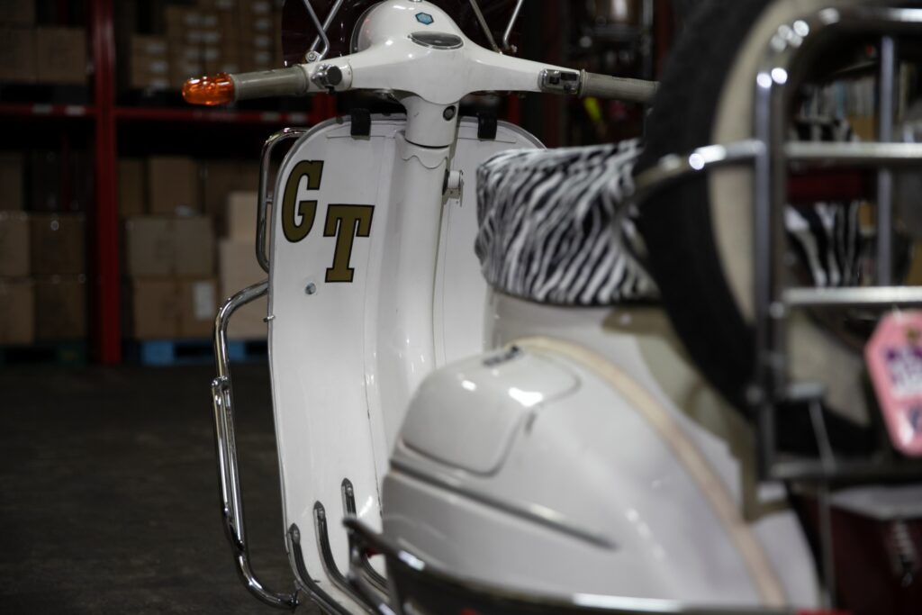 R0012 レンタル　貸出車両 「PIAGGIO Vespa GTR」 ピアジオ　ベスパ