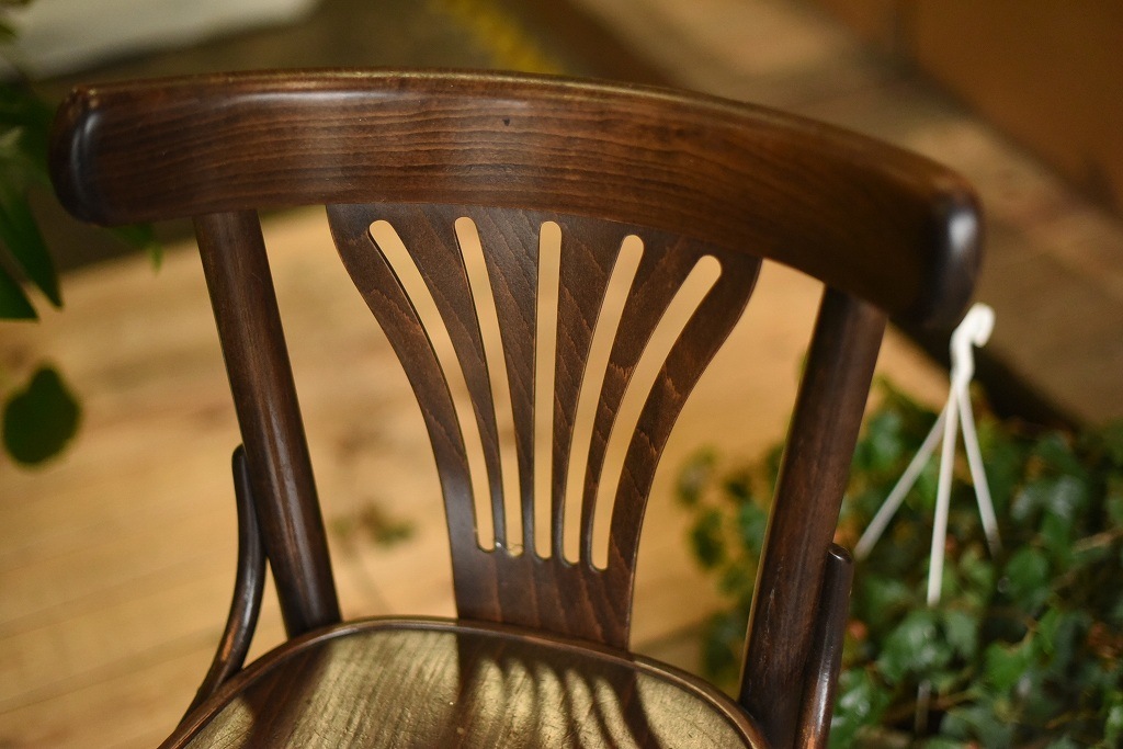104556　No.056　311056　USED TON CHAIR　中古