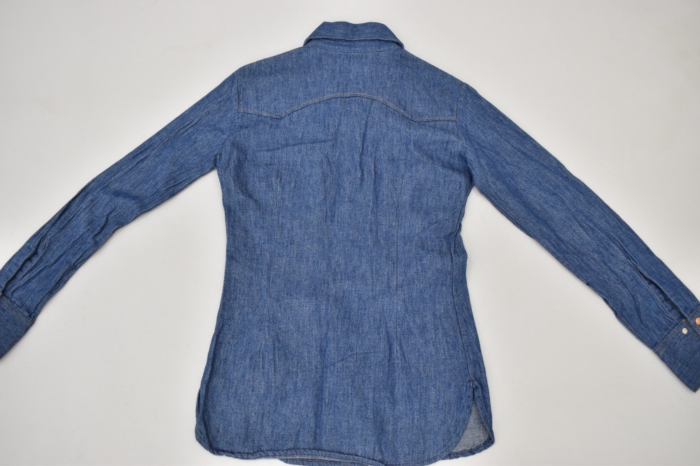 108572 1970s VINTAGE LEVI'S デニム ウエスタンシャツ UK 白タブ 