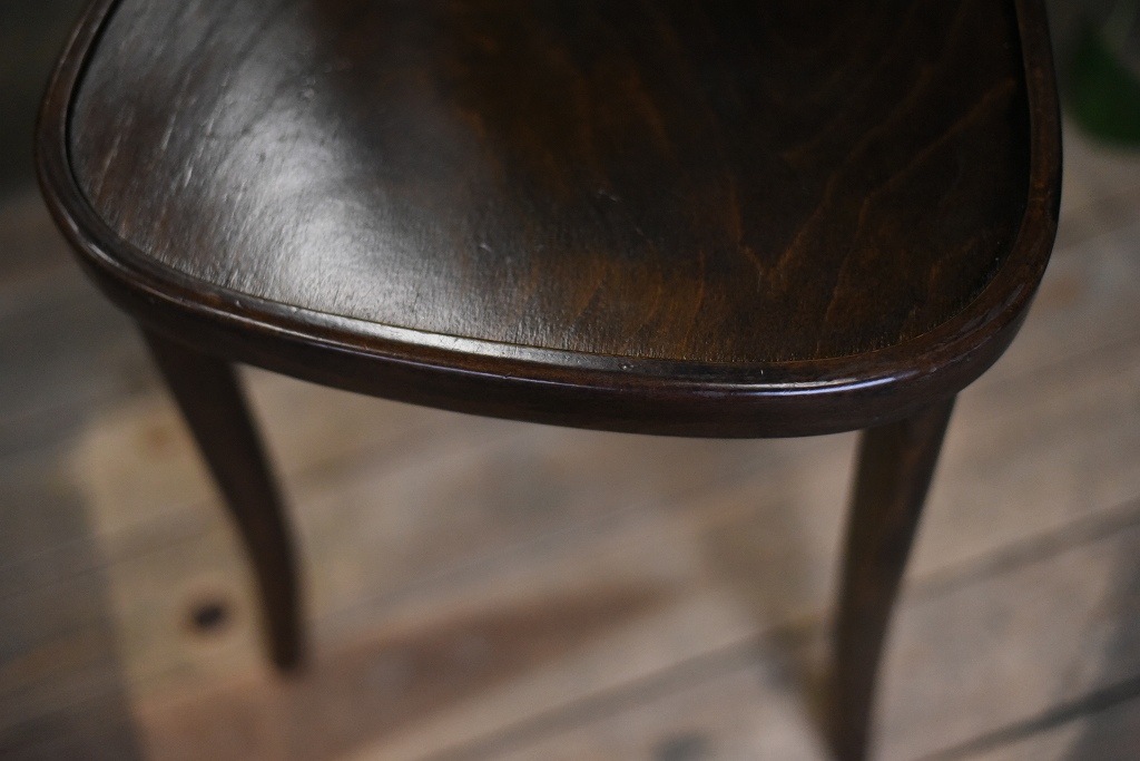 104841 USED TON CHAIR　中古