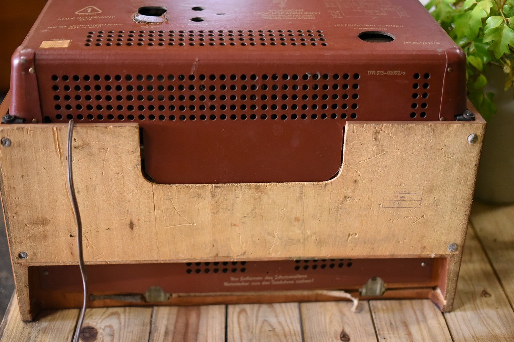 104929 ヴィンテージ 「RFT Donja 47 TG 501」 ブラウン管テレビ ドイツ製 MADE IN GERMANY