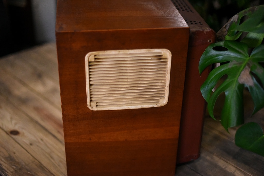 104929 ヴィンテージ 「RFT Donja 47 TG 501」 ブラウン管テレビ ドイツ製 MADE IN GERMANY