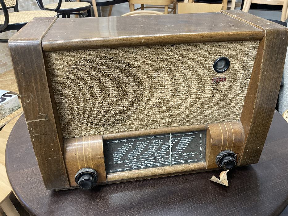001092 ドイツ　RFT ヴィンテージ　ラジオ