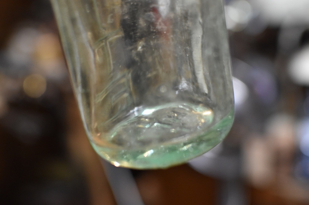 106763 ヴィンテージ　ボトル　瓶　イギリス ガラス