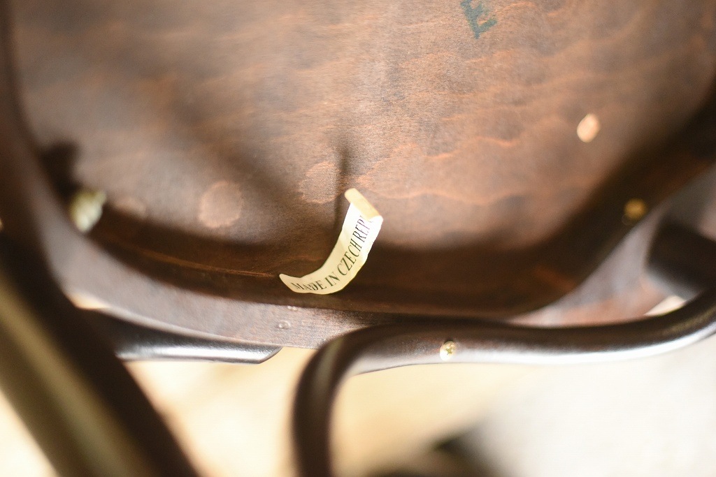 104561 No.056 311056 USED TON CHAIR 中古