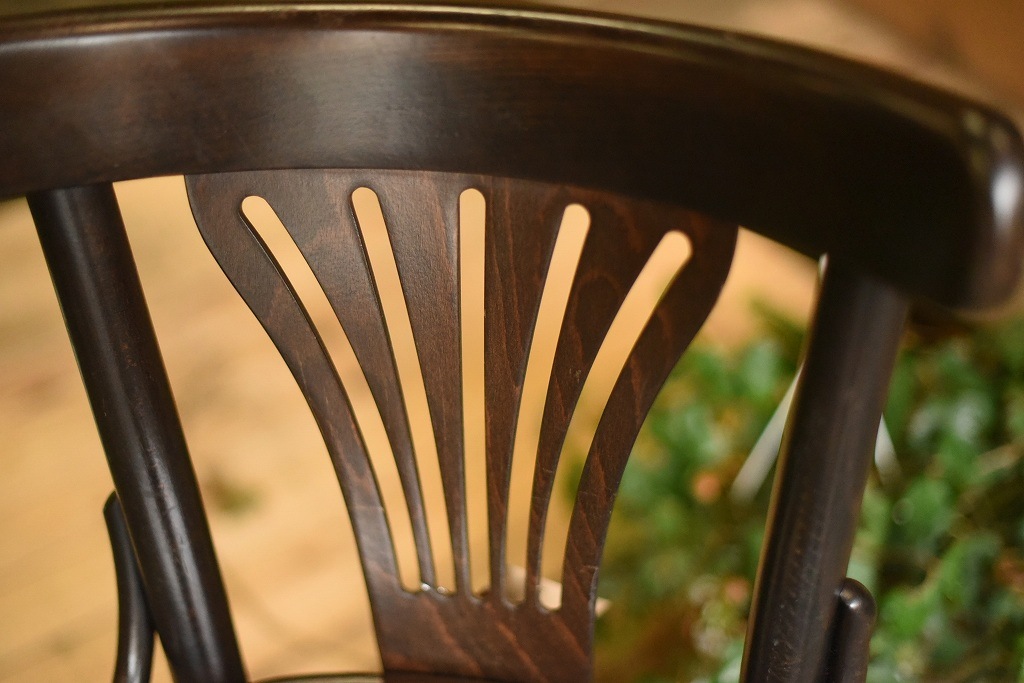104561 No.056 311056 USED TON CHAIR 中古
