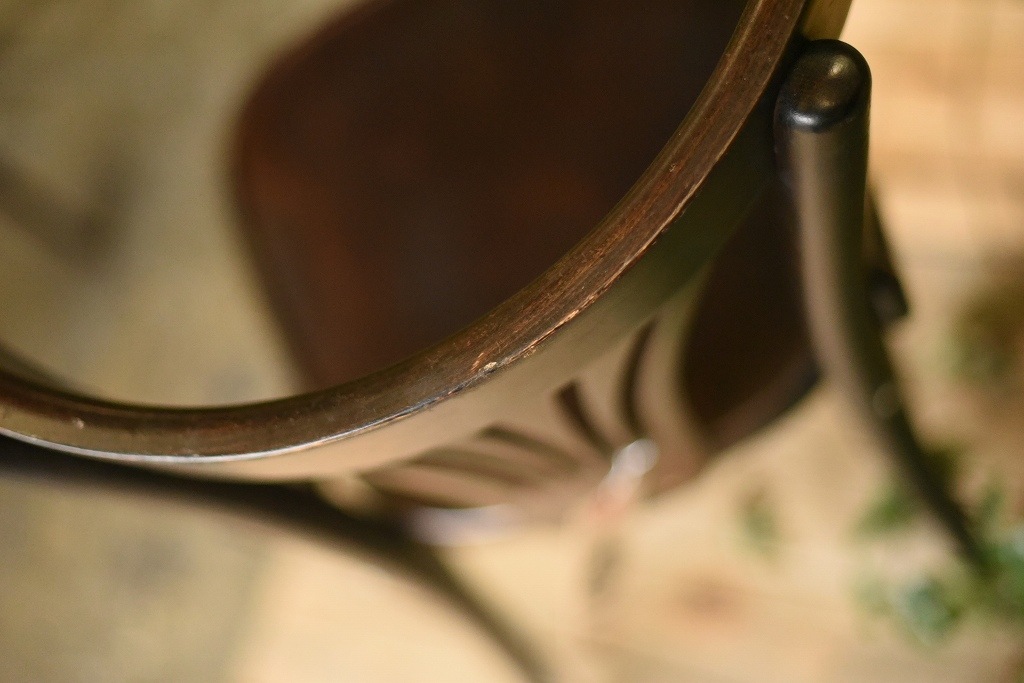 104561 No.056 311056 USED TON CHAIR 中古