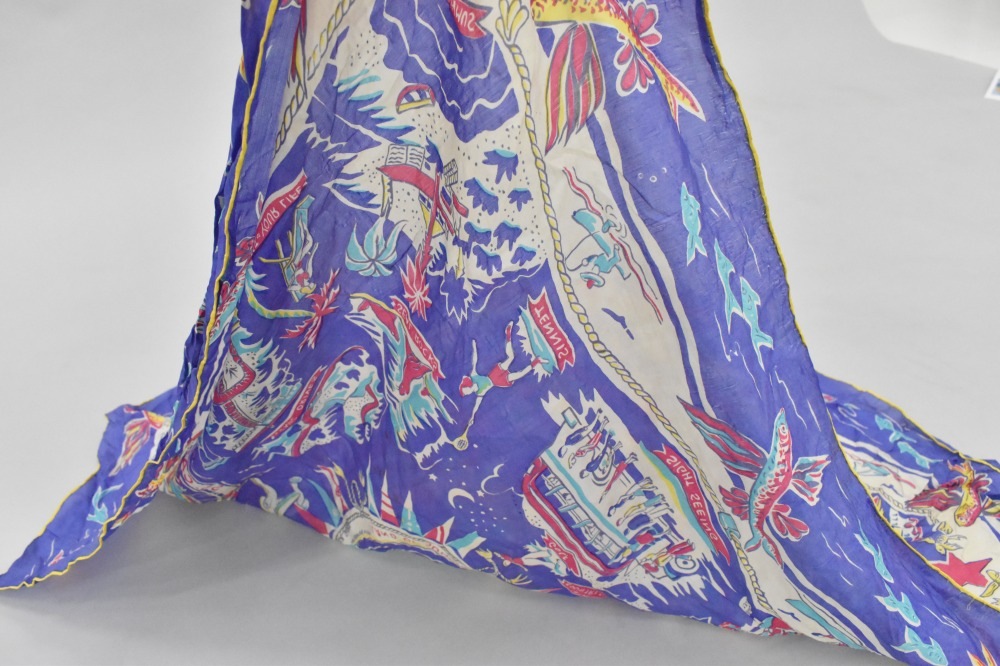 108778 ヴィンテージ 大判 スーベニア スカーフ  シルク100% Souvenir scarf